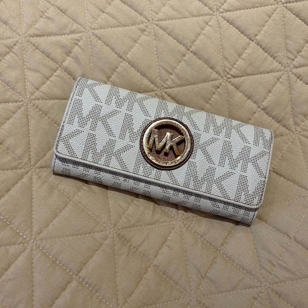 Michael Kors wallet